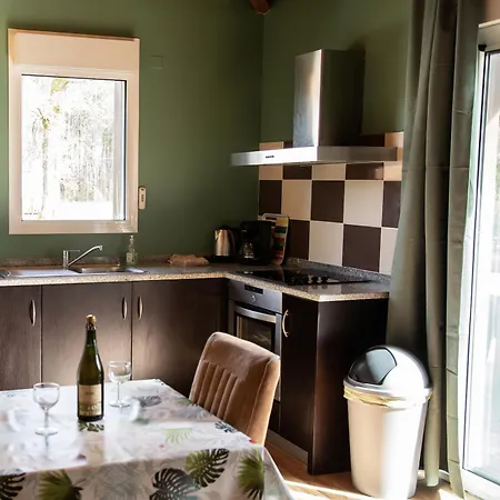 Maison Avec Jacuzzi, Proche De La Lévignacq