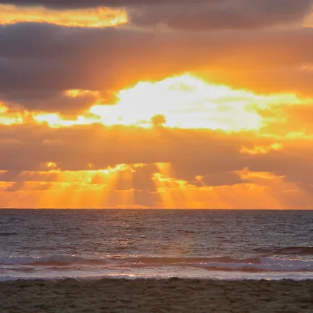 Maison Avec Jacuzzi, Proche De La Сasa de vacaciones
