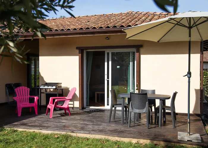 Maison Avec Jacuzzi, Proche De La Lévignacq